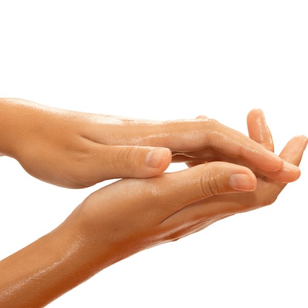 Comment vos mains resteront douces et soyeuses malgré cet hiver grâce à ces 4 astuces beauté ? - Dado Cosmetics